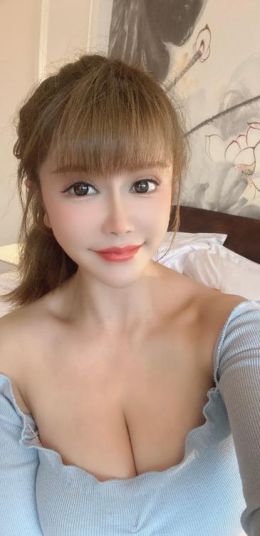 长沙爱深喉的小骚妇