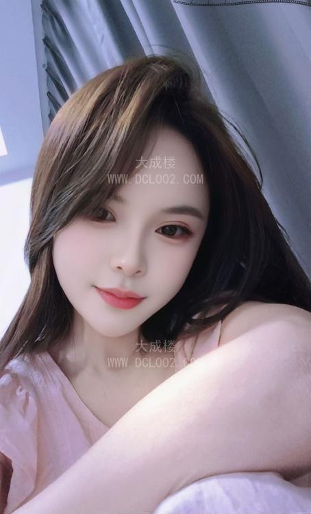 海珠性感动人小少妇