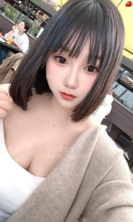 丰台呆萌短发清纯妹子