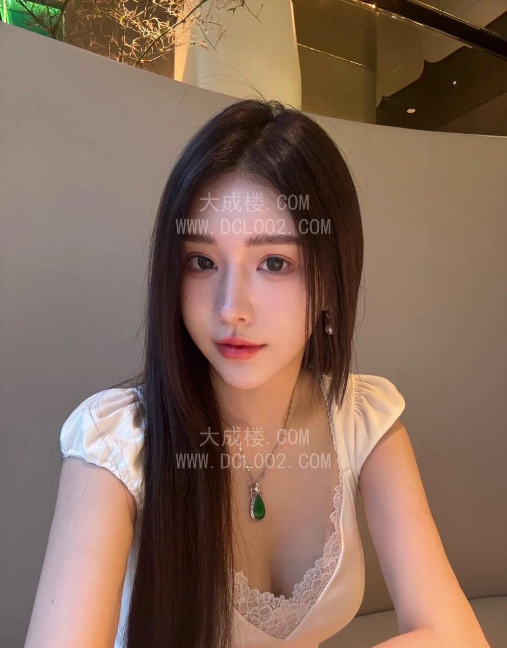 朝阳性感大奶小骚妹可调教