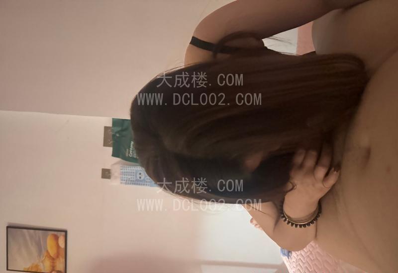 白云风骚毒龙少妇