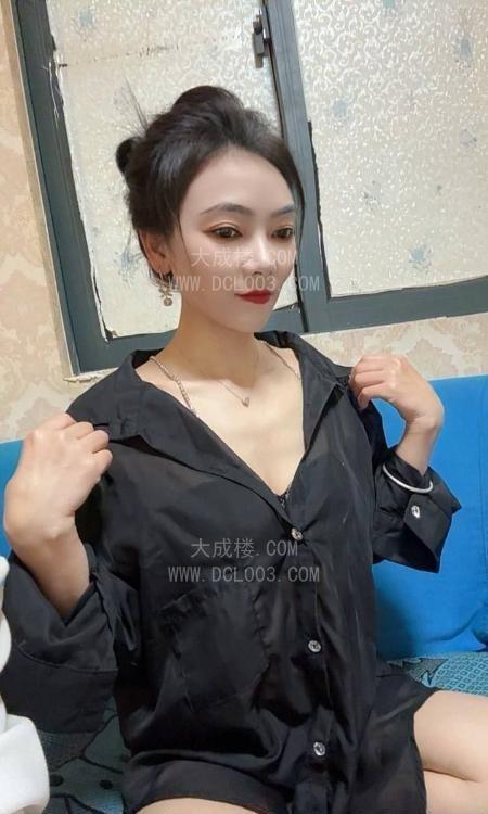 重庆苗条款朵朵