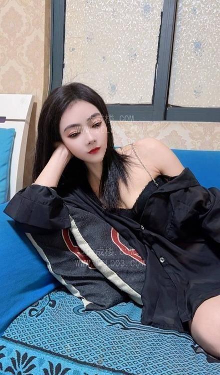 重庆苗条款朵朵