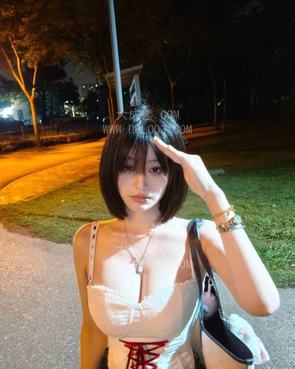 天河性感美乳小希