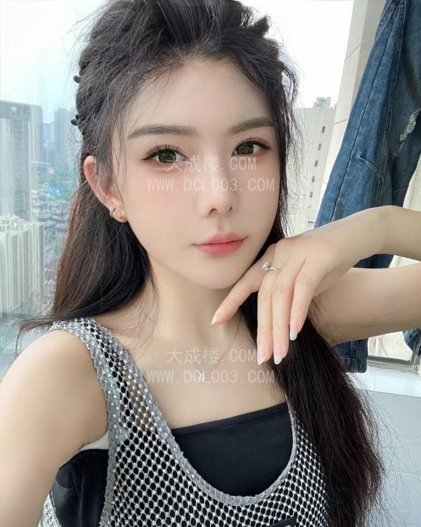 郑州大奶妹青青