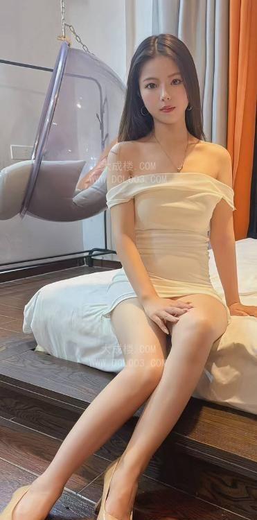 南山肤白长腿颜值千千