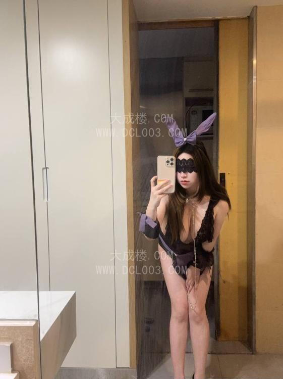 天河性感大胸嫩妹