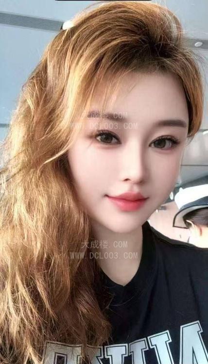 天河蜜桃臀健身教练咪西儿