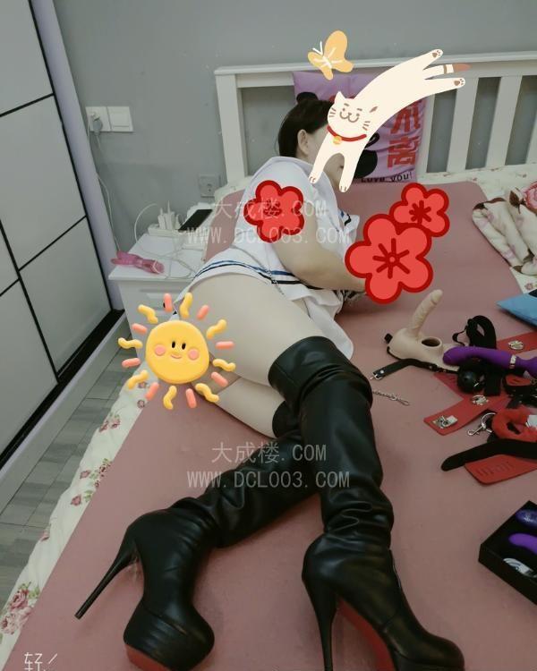 徐汇白虎鲍鱼逼喷水三通姐