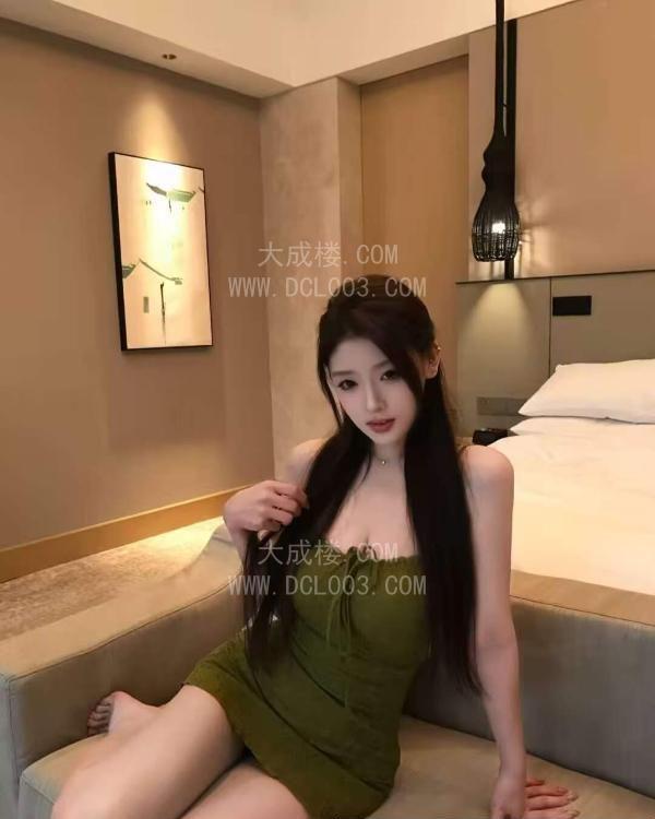 虹口大胸多汁性感彤彤