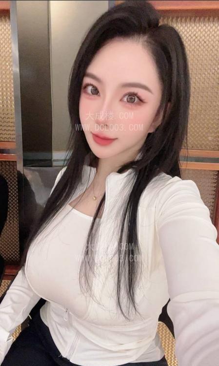 南山性感大奶秋秋