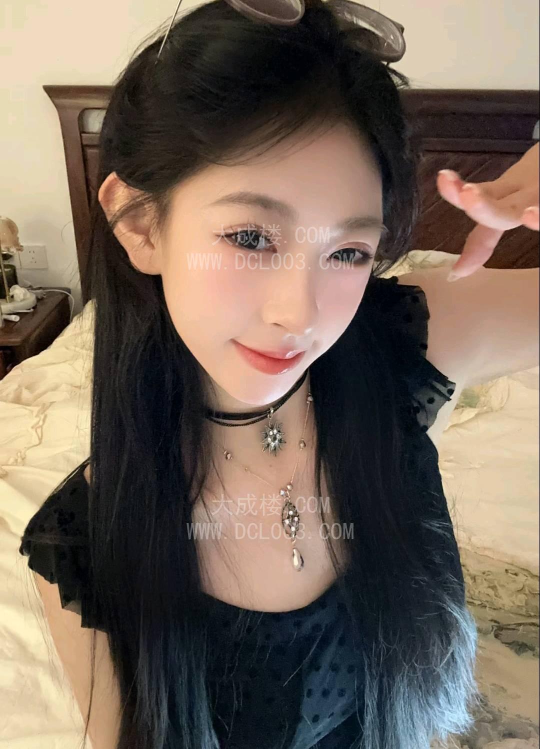 南山性感萝莉