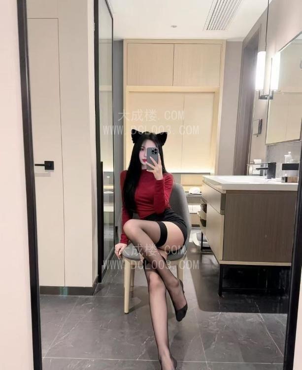 福田高挑性感长腿颜值妹子