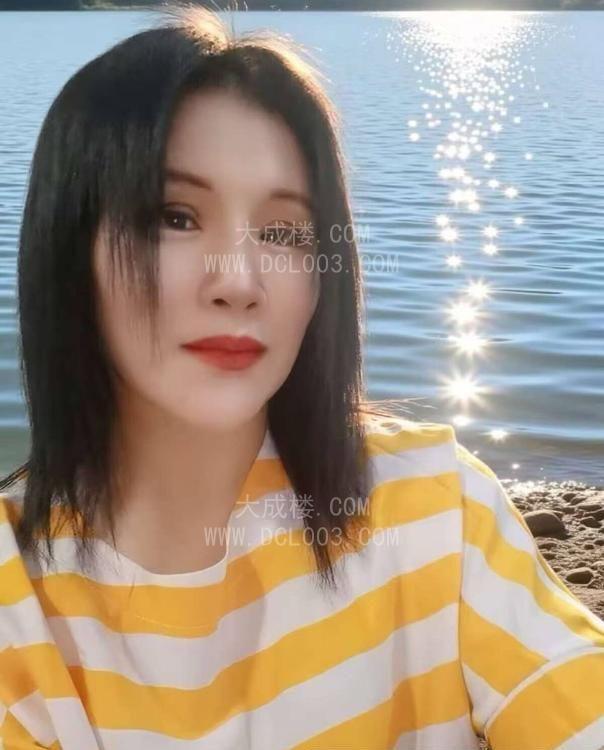 浦东瑜伽一字马少妇
