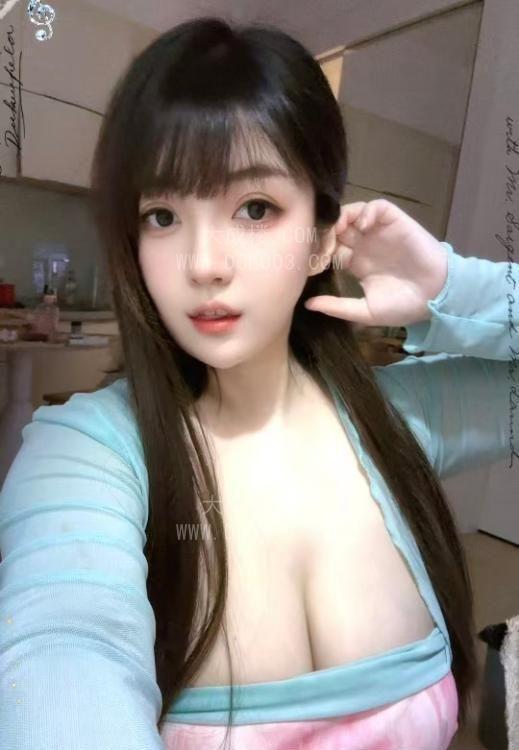 浦东性感大胸兔兔