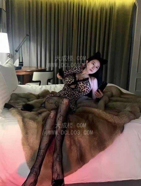 成都南门长腿依然