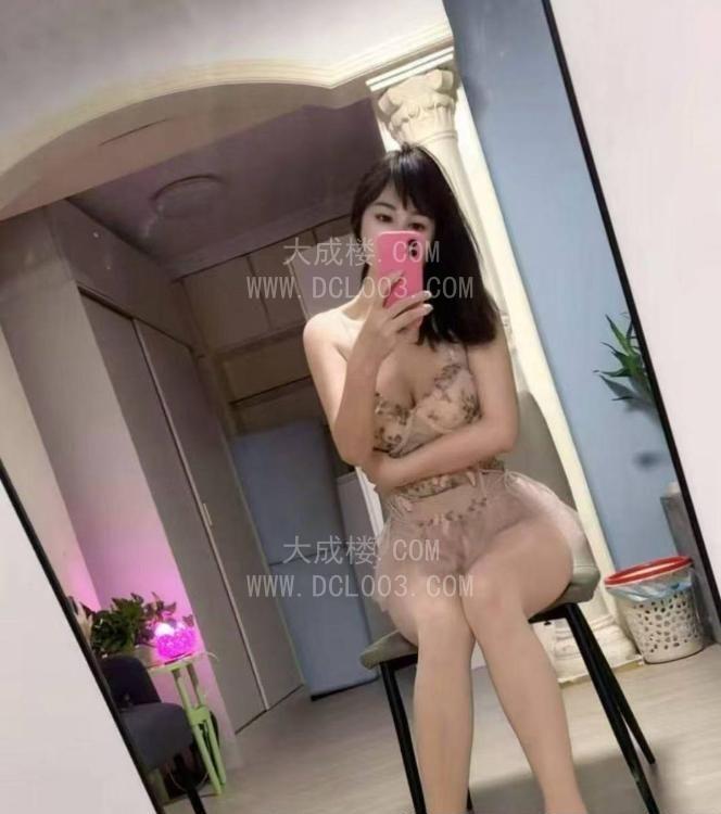 青岛前凸后翘颜值小妹