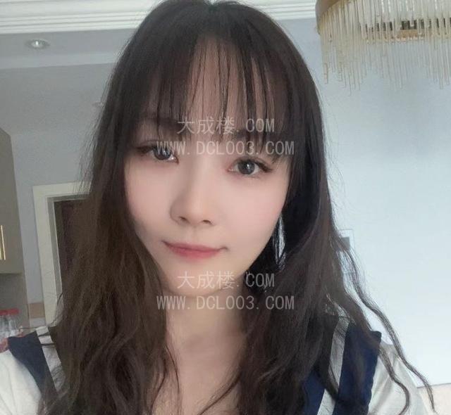 重庆二刷重庆翘臀琴琴少妇