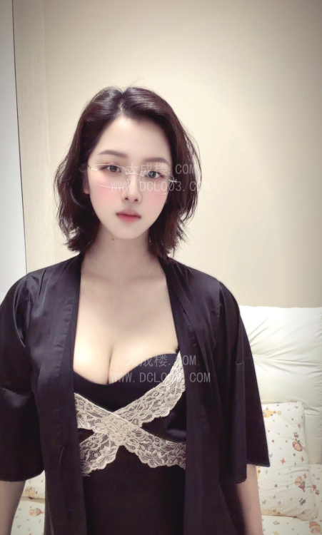杭州上城反差短发御姐