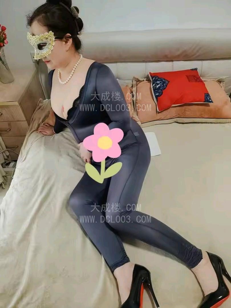 杭州拱墅肥臀三T熟女