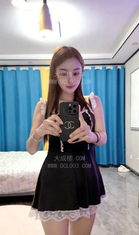 湖州小月亮御姐一线天