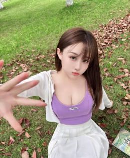 龙华白嫩酥胸长腿御姐