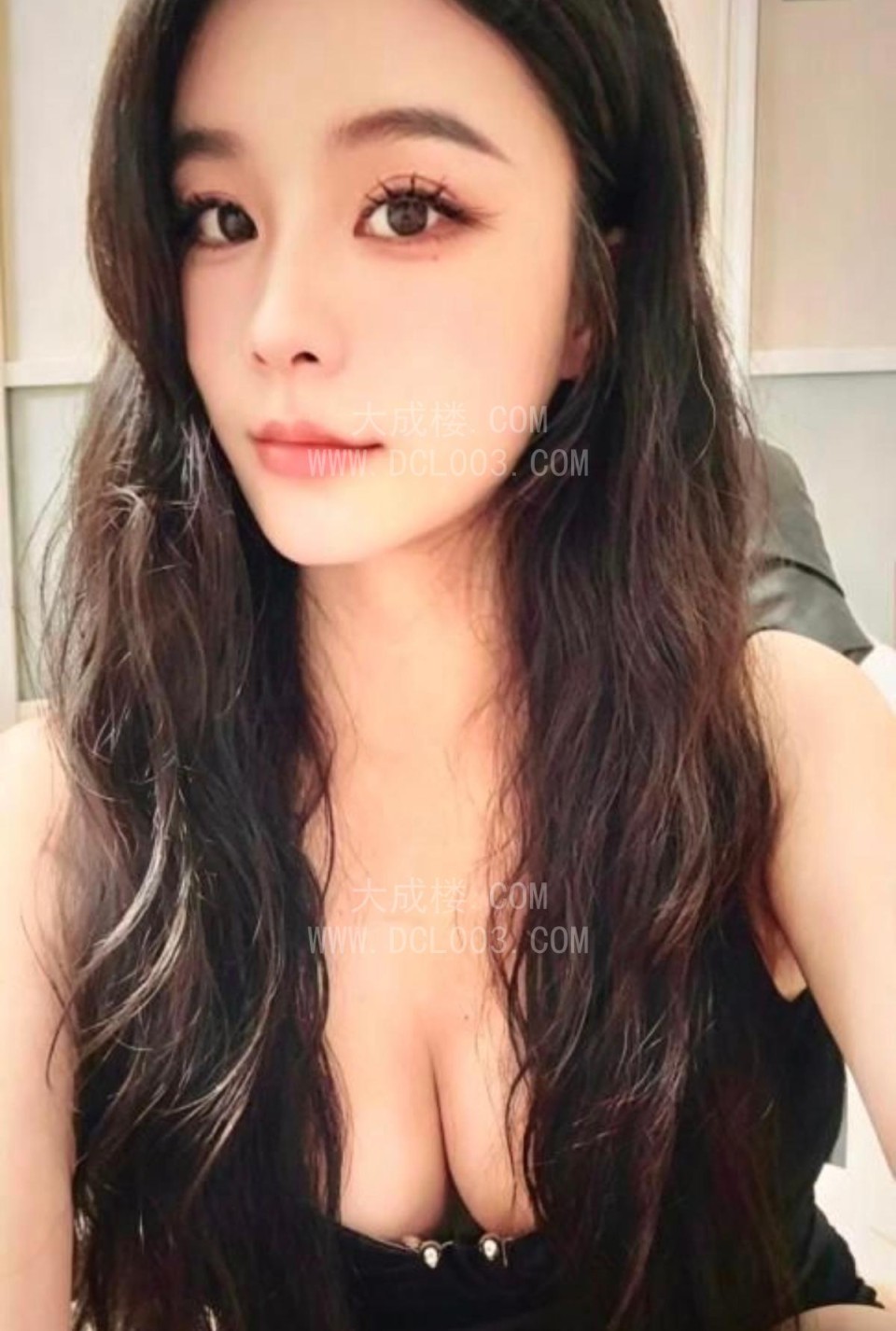珠海巨乳颜值倩倩