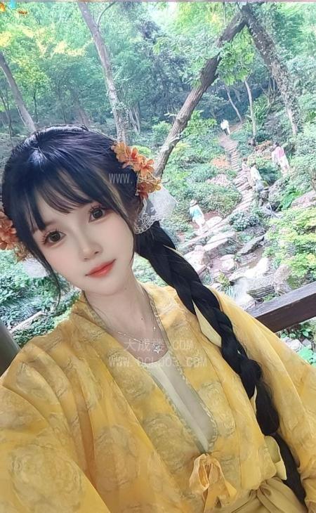 南京栖霞马群嫩妹
