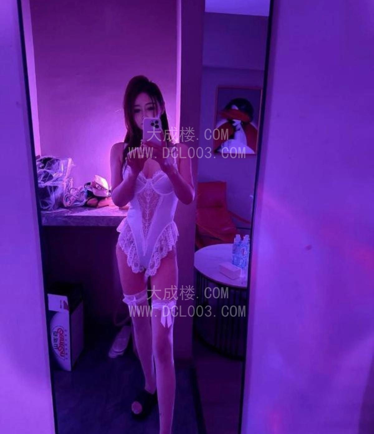成都南门榨汁姬猫老师