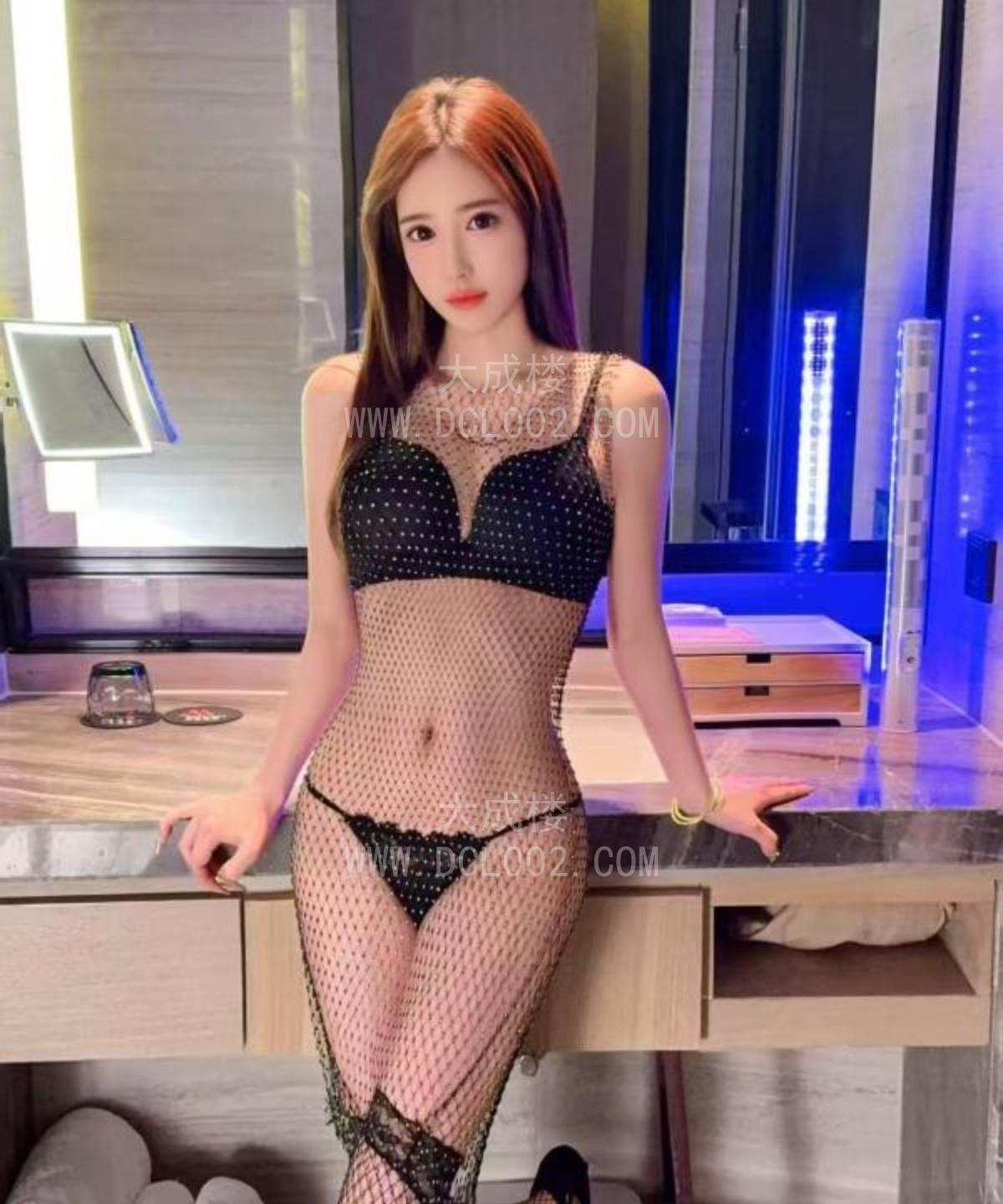南京模特身材型气质美女