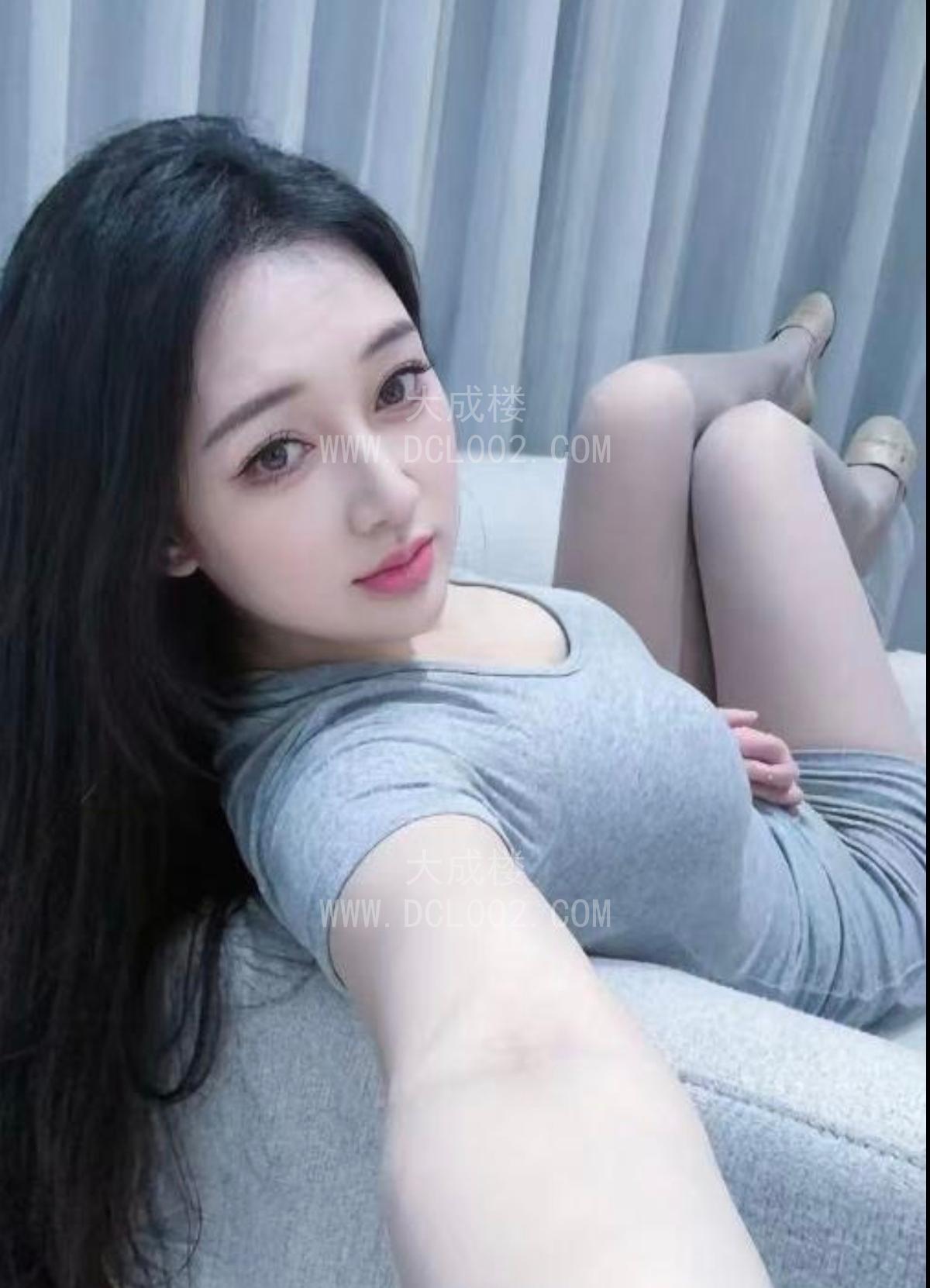长沙白嫩女友感月亮