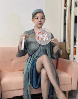 东莞虎门黑丝情趣骚妇萱萱