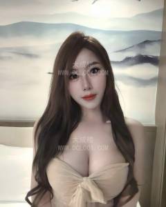 天河长腿丰胸妮妮