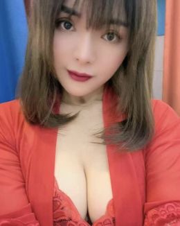 龙华丰满尤物小甜心