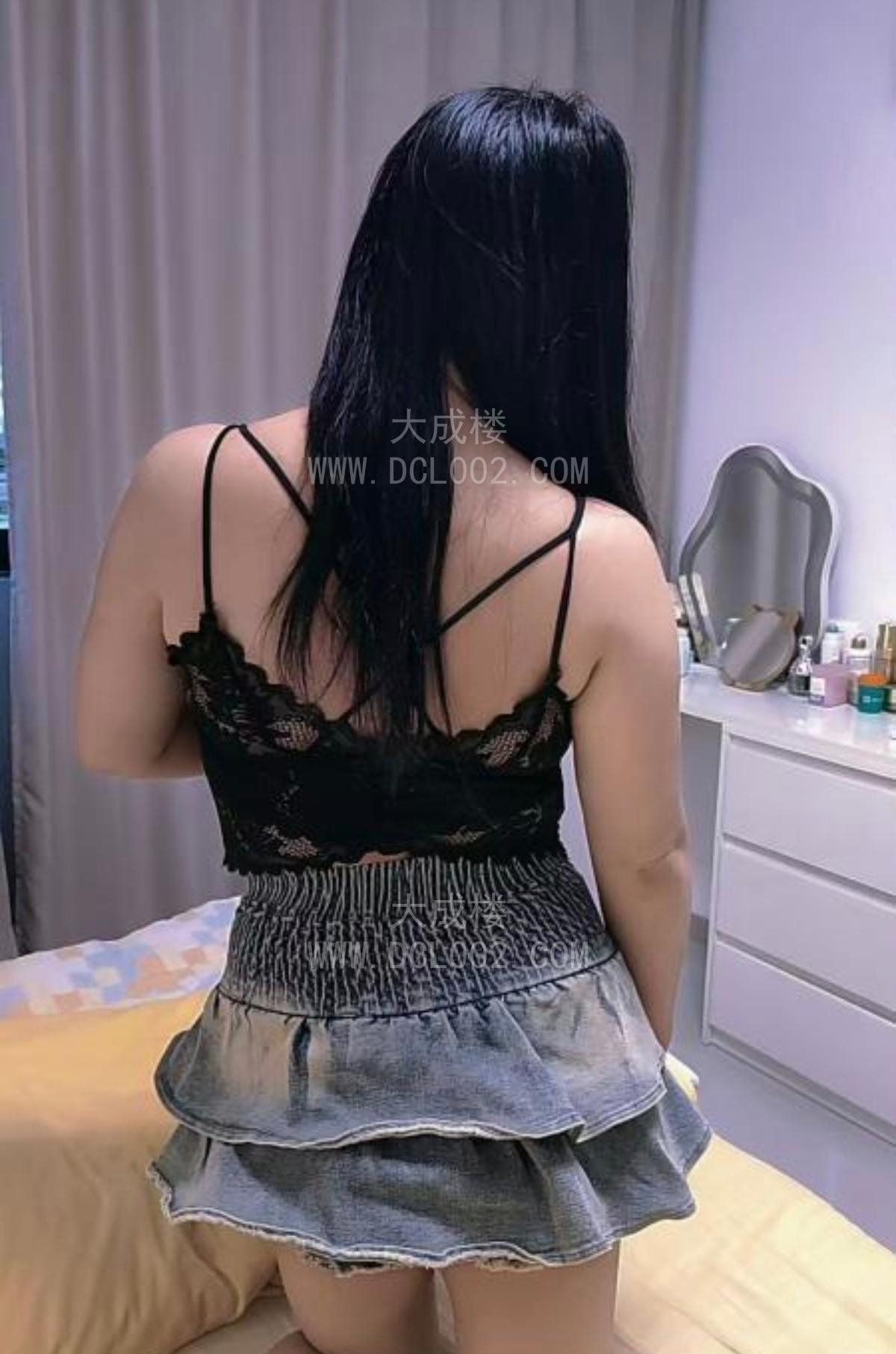 静安三点粉嫩水多多小妹