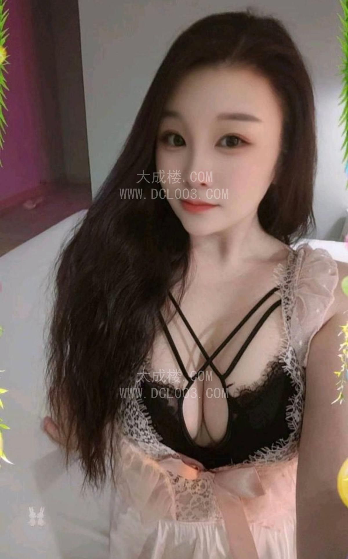 海口年轻小美女