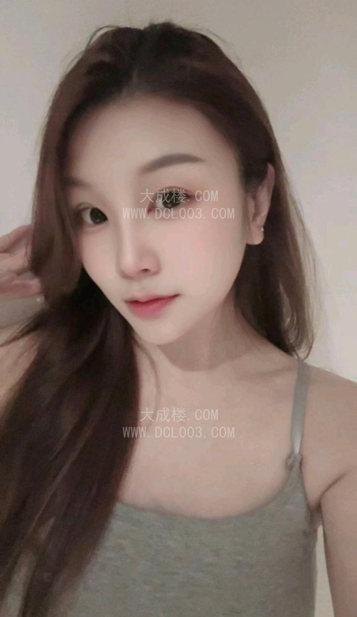 海口年轻小美女