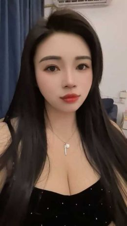 白云大胸妹巧巧