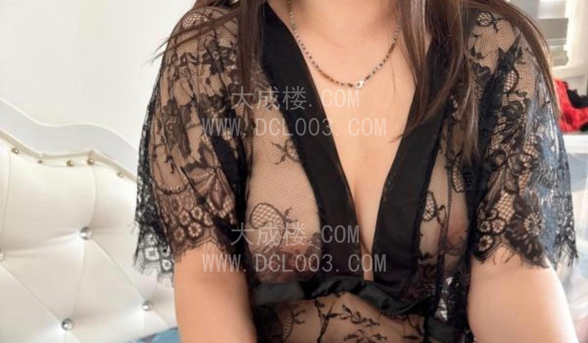 黄浦F杯翘臀少妇