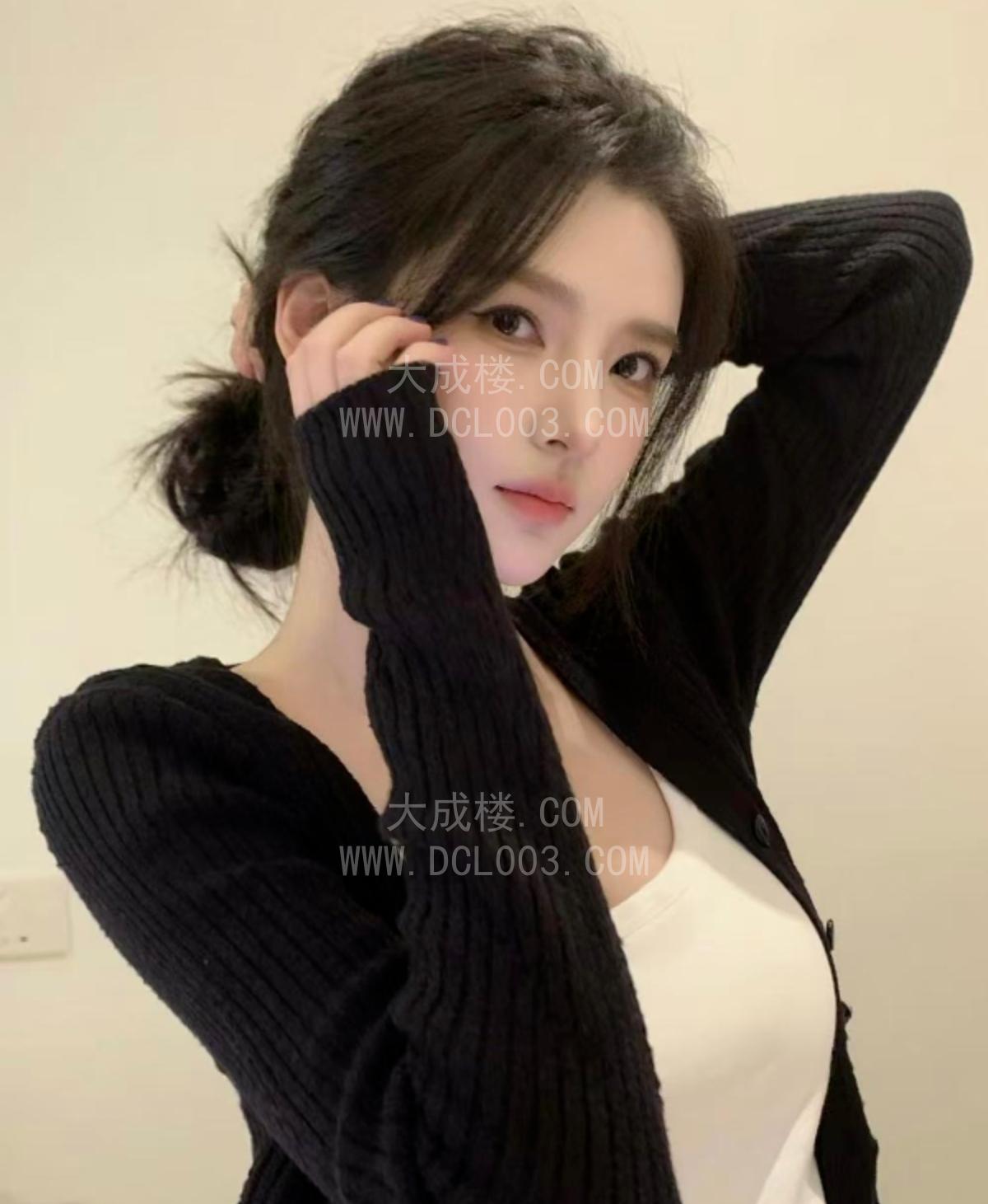 南京高颜大胸冷白皮美女